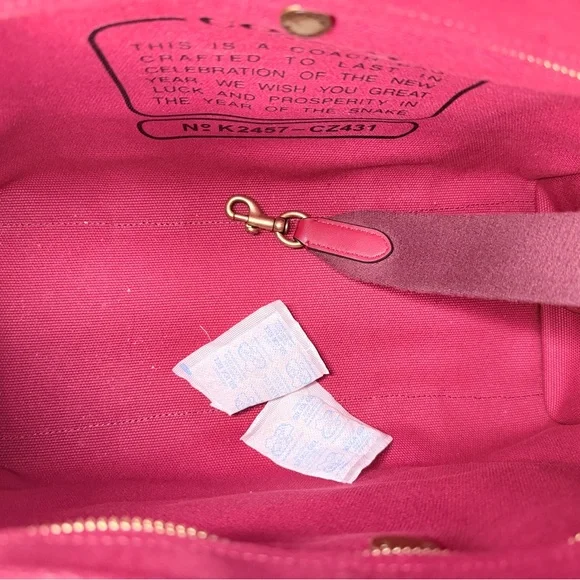 COACH Cargo Tote 26 - Lunar Snake - Picture 3 of 3